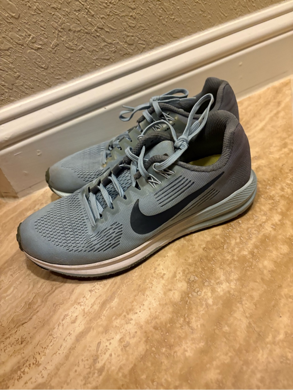 Nike Men’s Light Blue Athletic Running Shoes With Black Swoosh